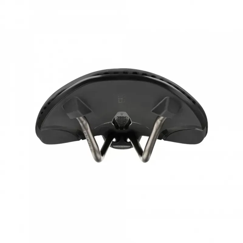 Fizik Vento Antares Adaptive R3 Saddle in Black-5
